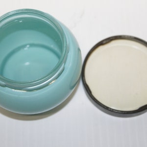Vintage Avon Bird of Paradise Glass Turquoise Blue Jar, 5 oz (Empty) Cream Robin Egg Blue Jar c1950's, Original Decorated Lid image 5