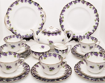 Vintage Royal Doulton Bone China Tea Set – Pre-War England c.1939 – Purple Violets Pattern – 22 Piece Partial Tea Service.