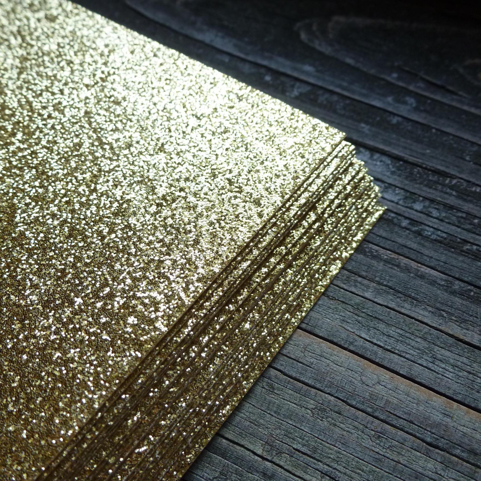 Gold Glitter Cardstock Paper, Double Sided Gold Glitter Paper for DIY  Projects, 20 Sheets Gold Sparkle Card Stock for Crafts and Cricut, 250GSM