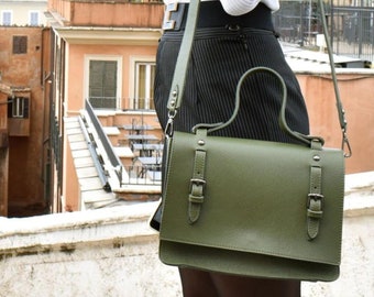 Green Leather Messenger Bag, Handmade Handbags for Women, Shoulder Bag with removable strap from Made in Italy, Gift for Sister