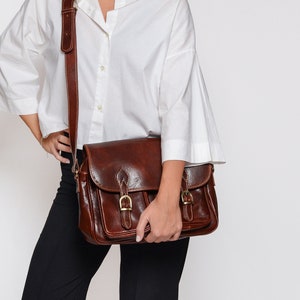 Leather Messenger Bag, Crossbody Bag for Men and Women,