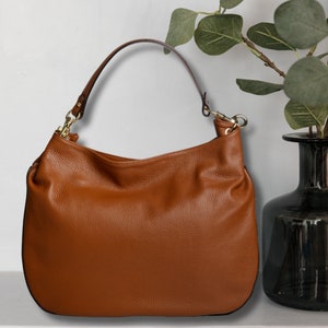 Leather Hobo Bag, Italian Handbags for Women, with zipper and Gold Hardware. Elegant Shoulder Bag, Unique handmade gift