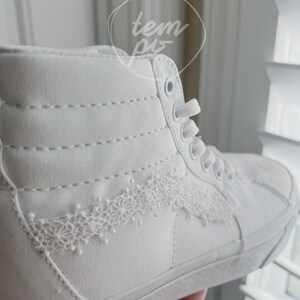 Handmade Custom Lace High Tops Wedding VANS / Wedding Lace shoes / Wifey Wife shoes / Wedding sneakers / Wedding Sneakers / Bridal Shoes Bild 9