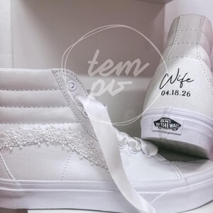 Handmade Custom Lace High Tops Wedding VANS / Wedding Lace shoes / Wifey Wife shoes / Wedding sneakers / Wedding Sneakers / Bridal Shoes Bild 7