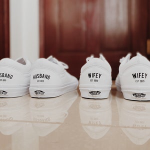 Eilbestellung - Handgefertigte Leder-Vans für Hochzeiten