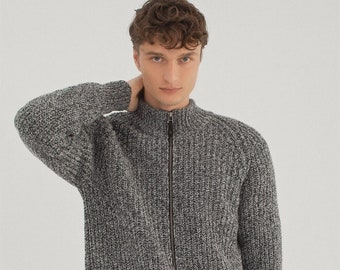 Pull en laine mérinos tricoté à la main, pull chaud en laine mérinos, pull pour homme avec fermeture éclair, cardigan gris minimaliste pour homme HILLA / gris naturel