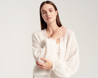 White Bridal Bolero Shrug, Elegant Winter Wedding Shawl, Luxury Bridal Gift for Bride / DANIELLA