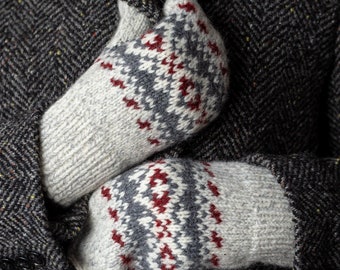 Knitted Natural Wool Mittens, Scandi Style Warm Unisex Gloves, 100% Wool Mittens with Ornaments