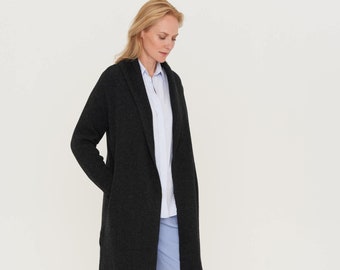 Cardigan noir en laine mérinos et cachemire, Pull femme en laine tricoté à la main, Manteau coupe ample avec poches MOSS / noir