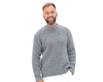 Crew Neck Sweater for Men, Knitted Woolen Elegant Top for Him, Scandinavian Style Winter Pullover TORO / natural gray