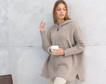 Natürlicher Merinowolle Poncho, Oversized Wollpullover, Damen Warmer Pullover / INDIANA