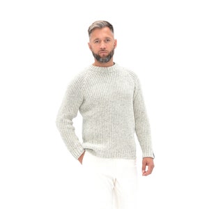 Naturalny sweter z wełny merynosów w kolorze jasnego melanżu dla mężczyzn, dzianinowy sweter męski w stylu skandynawskim, ręcznie robiony sweter TORO / jasny melanż