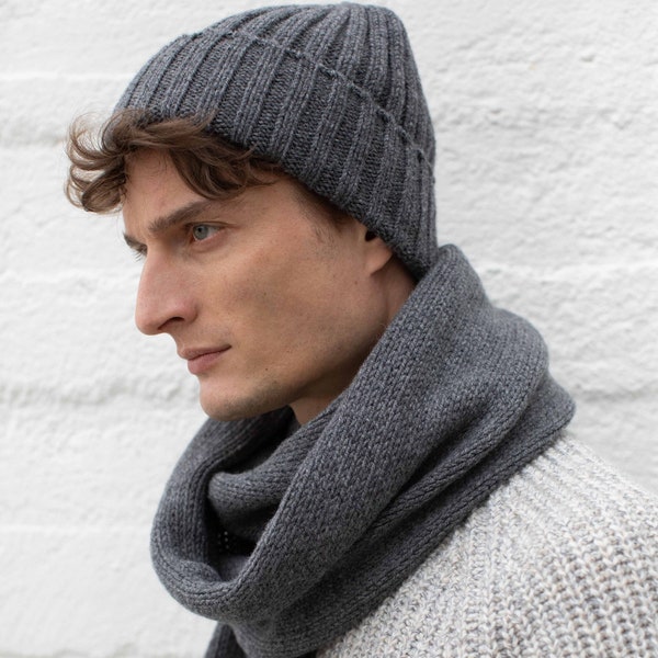 Herrenmütze und Schal-Set, gestrickter Schal aus natürlicher Merinowolle, Herren-Winter-Mütze und Schal, minimalistische Winter-Accessoires für Mann