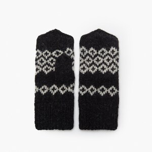 Black Vintage Natural Wool Mittens, Unisex Winter Mittens, Hand Knitted Christmas Gift, Woolen Accessories image 4