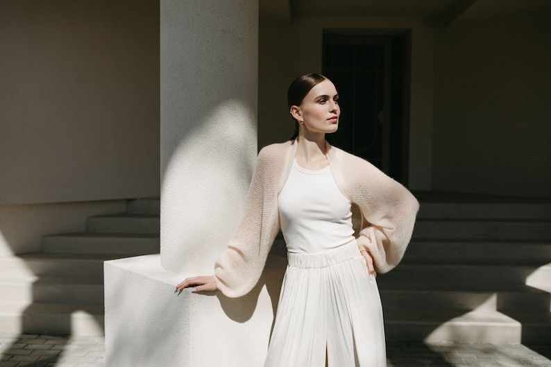 Boléro de mariée confortable en mohair, haussement d'épaules de mariage en mohair, pull de mariée léger ouvert sur le devant, haussement d'épaules de mariage en mohair doux / ELIZABETH image 5