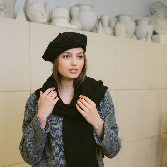 Black Women Beret Hat, Minimalist Beret for Women, Vintage Knit