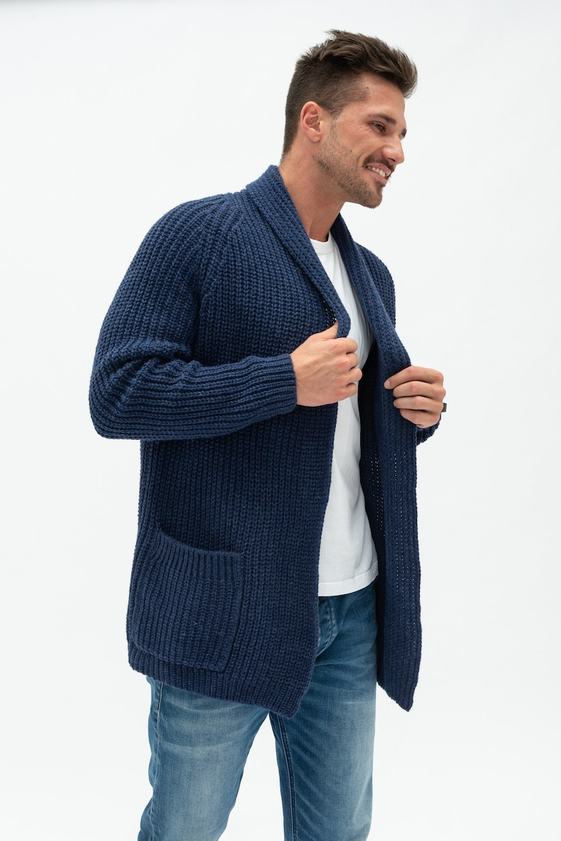 Weiche Merinowolle Herren Strickjacke, Handgestrickter Wollpullover, Offene Strickjacke für Mann in Hell Melange BENJAMIN denim blue