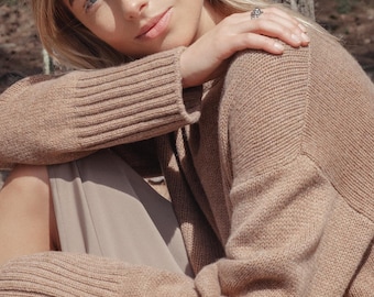 Cozy Cashmere wool jumper, Merino Wool pullover, Cozy Cashmere wool knitwear, Hand knit women sweater, Warm Gift from Daughter to Mom / MARI