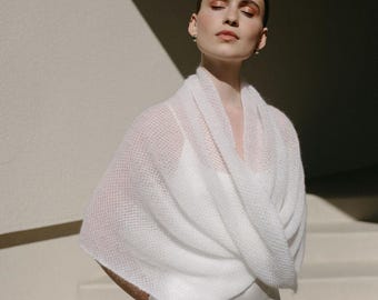 Weißer Mohair Braut-Schal, eleganter gestrickter Braut-Cape, Brautstola MAGNOLIA
