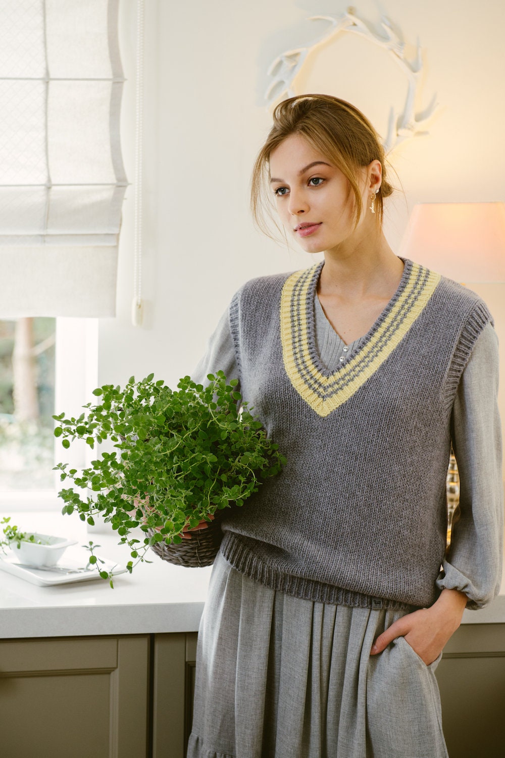 women's cashmere sweater vest