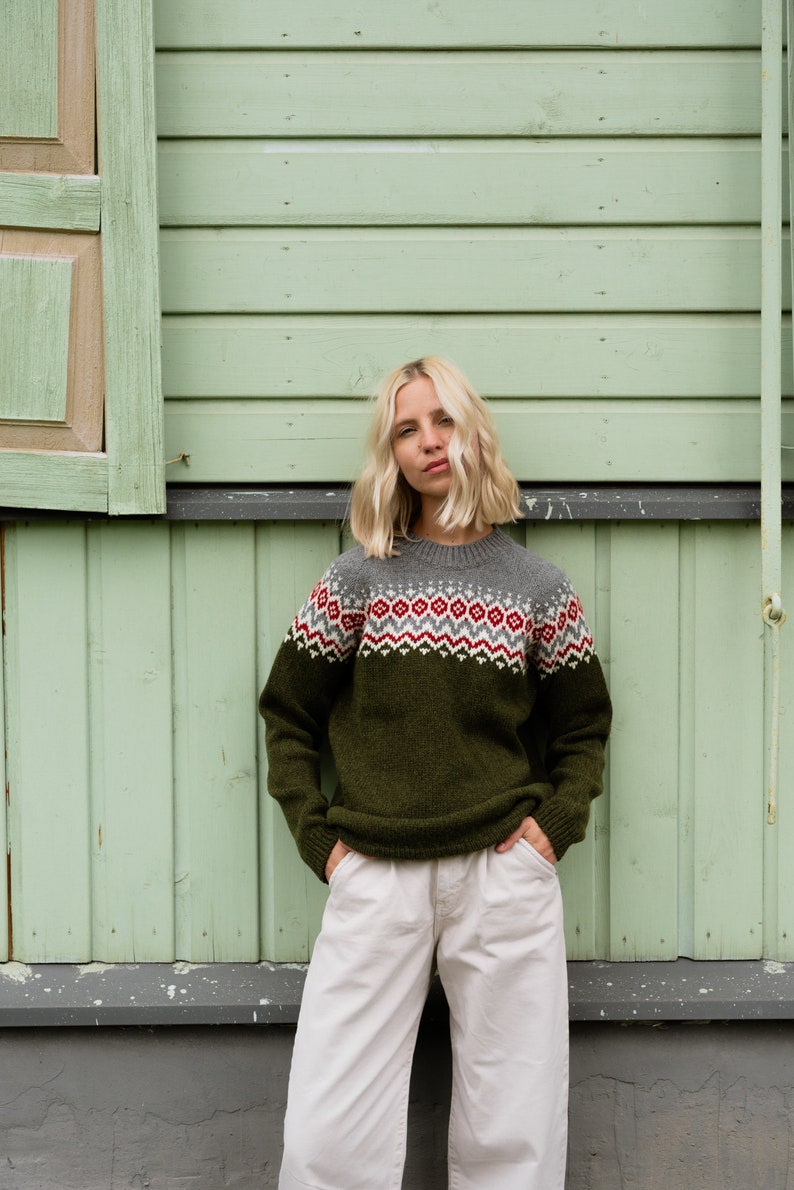 Simple Womens Green Pullover Knitted Woolen Sweater in Scandi Style TORI Nordic Merino Wool Jumper