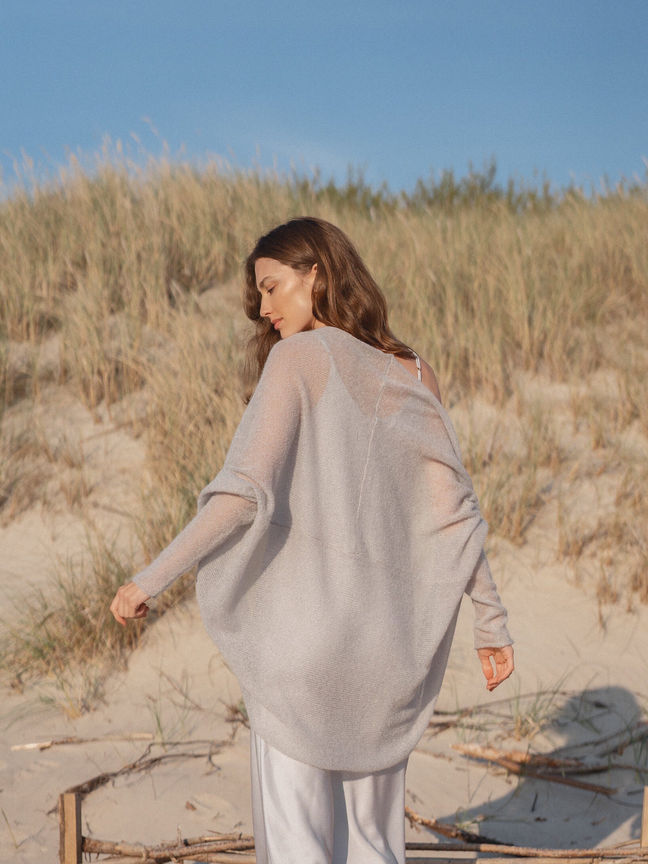 Barefoot dreams cliffside circle wrap hotsell