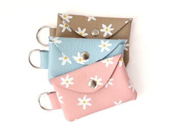 Hand Painted Daisy Cardholder Keyring