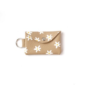 Hand Painted Daisy Cardholder Keyring image 7