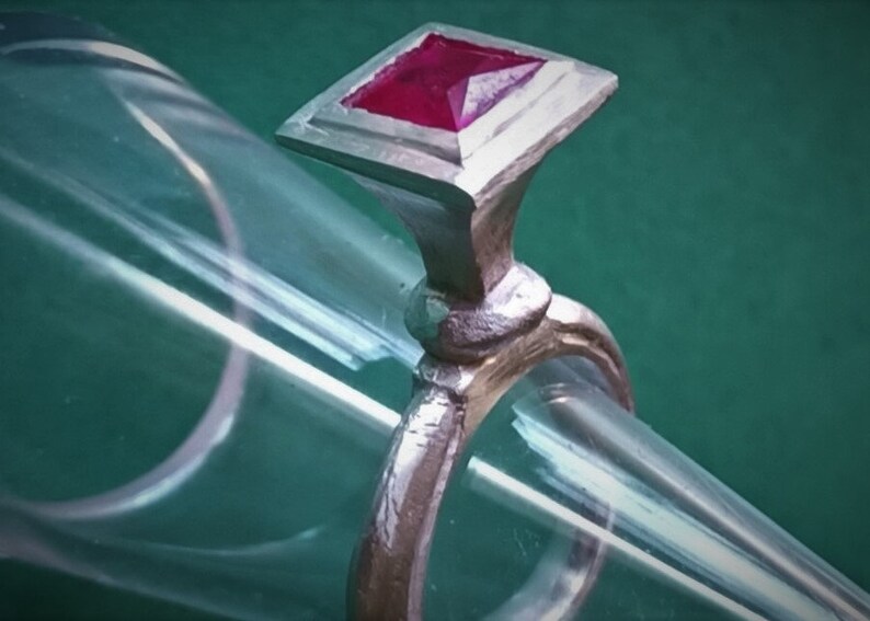 NEW Most Aesthetic Ring ever image 3