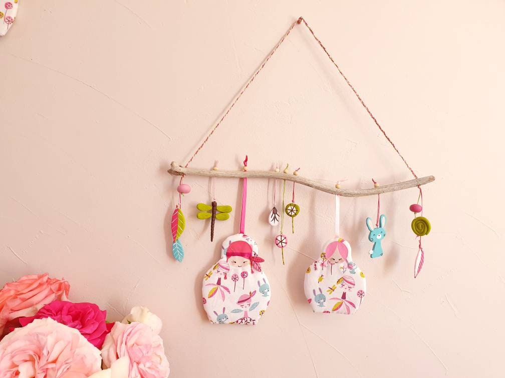 Déco'poupette Fille sur Bois Flotté. Modèle Flowers.