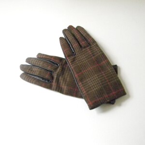 Vintage Womens Plaid & Leather Gloves image 3