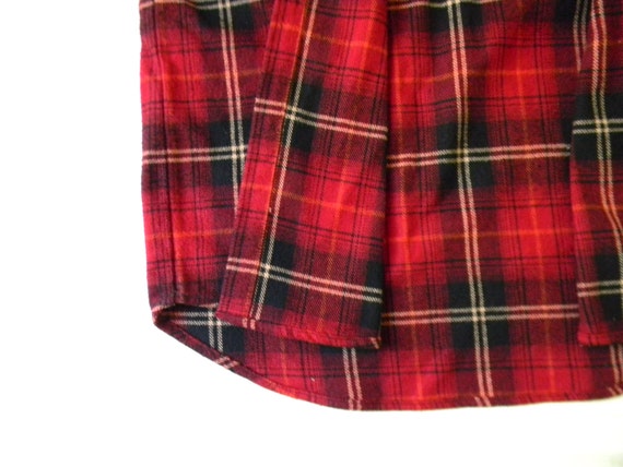Mens Red Plaid Flannel Shirt / Size Medium - image 3
