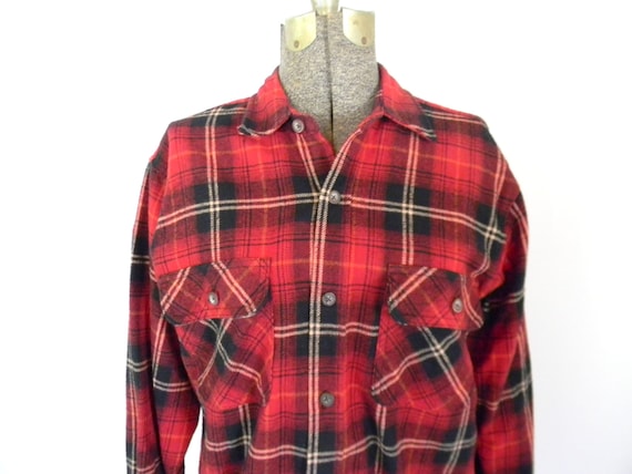 Mens Red Plaid Flannel Shirt / Size Medium - image 1