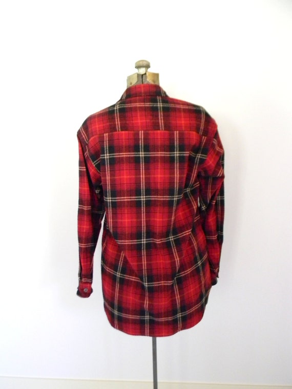 Mens Red Plaid Flannel Shirt / Size Medium - image 4