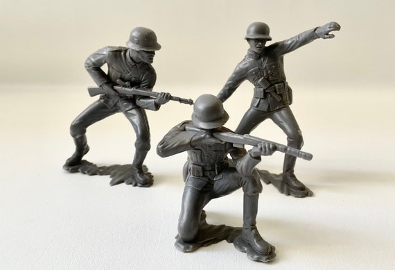 Vintage Gray Louis Marx 6 Toy Soldiers Set of 3 