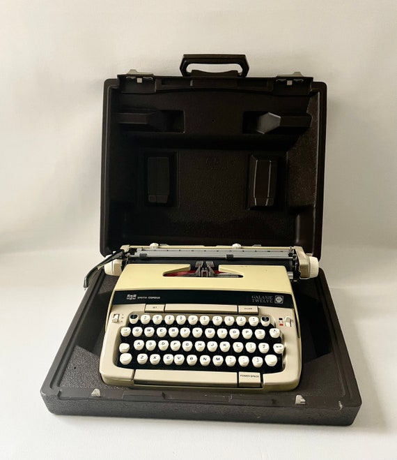Vintage Smith Corona Galaxie 12 Soft Green Typewriter With Case - Etsy