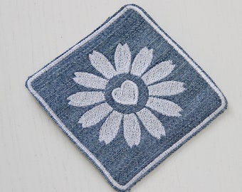 Daisy Patch , Flower Patch , Jeans Patches , Iron On Patches , Recycled Denim Appliques , Denim Patches , 3.4'' (9 cm) Size Square Patch