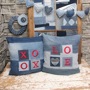 Almohada de mezclilla reciclada con bordados de letras XOXO o LOVE, cojines de abrazos y besos, almohada decorativa de mezclilla, almohada de acento de San Valentín