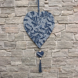 Decorazione a cuore Jean appesa, grande decorazione da parete in denim, cuore in denim riciclato, supporto per foto in denim, sfondo in denim, decorazione a cuore della casa di campagna