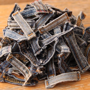 Passanti per cintura jeans di colori blu sfusi misti, passanti per cintura in denim, recuperati per l'artigianato, passanti, riutilizzo, fornitura artigianale, fai da te, rottami di denim