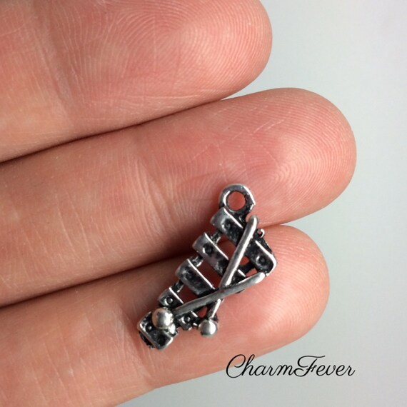 20 Tibetan Silver 19x10mm Hat Charms Jewellery Making