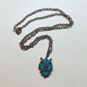 Vintage faux turquoise boho pendant, 18 inch chain, silvertone metal, Southwestern style, silver necklace, blue necklace, 1980s  NP10132
