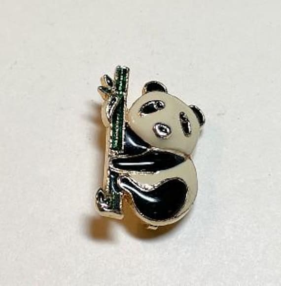 Vintage little panda brooch, goldtone metal, enamel, panda bear with bamboo, panda pin, figural PA8167
