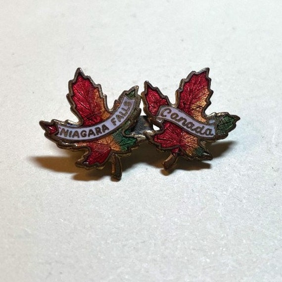 Vintage Niagra Falls Canada pin, goldtone metal w… - image 2
