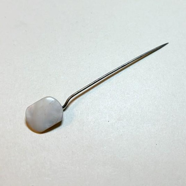 Vintage Edwardian mother of pearl stickpin, goldtone metal, cravat pin, 1920s-30s  PD8165