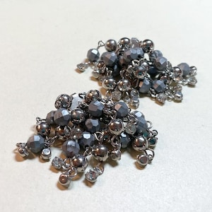 Vintage glam beaded clip earrings, silvertone metal, gray plastic beads, rhinestones, cha cha earrings, waterfall earrings, 1950s-60s E11218