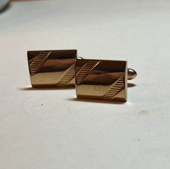 Vintage textured cuff links from Swank, goldtone m
