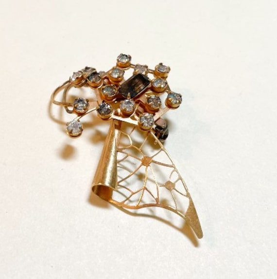 Vintage atomic rhinestone brooch, goldtone metal … - image 3