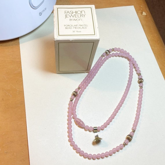 Vintage Avon beaded necklace Porcelain Pastel Bea… - image 5