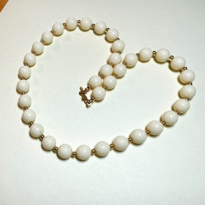 Vintage cream and gold bead necklace from Monet, 18 inches, plastic beads, vintage Monet necklace, beige necklace, 1980s  N371
